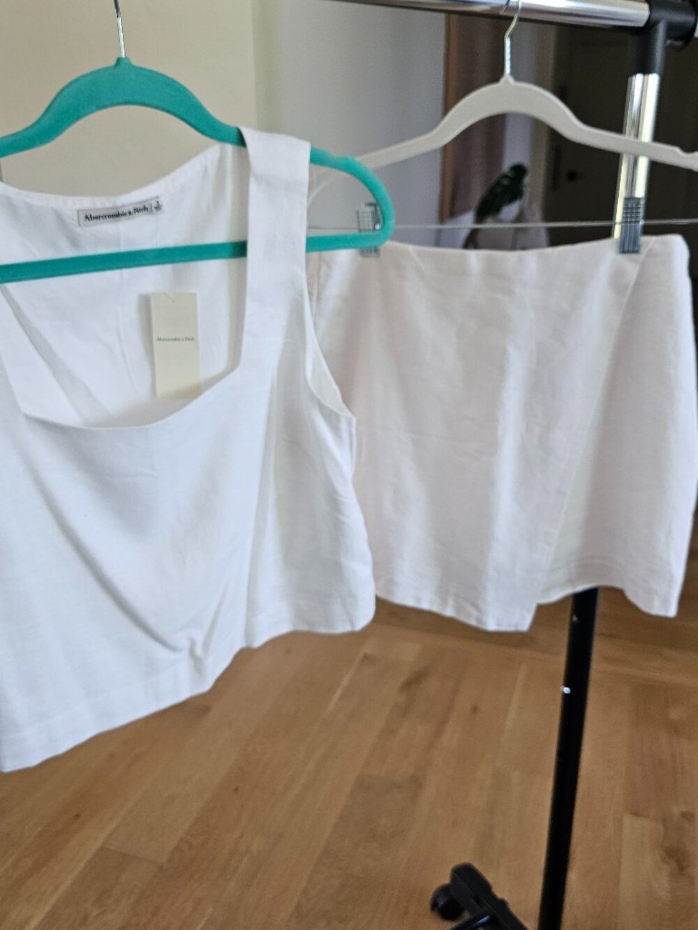 Abercrombie & Fitch white set NWT